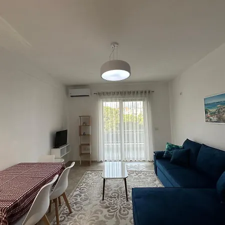 Joni's Twin Apartment