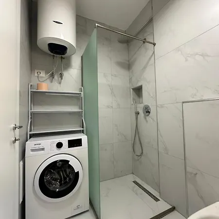 Joni's Twin Apartment