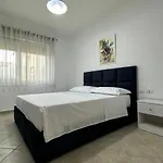 Joni's Twin Apartmán Golem (Tirana)