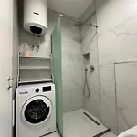 Joni's Twin Apartment
