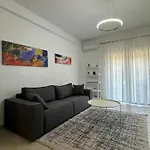 Joni's Twin Apartment